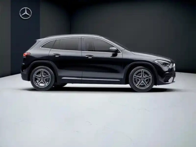 Mercedes Gla 220 d 4matic amg line — photo 17