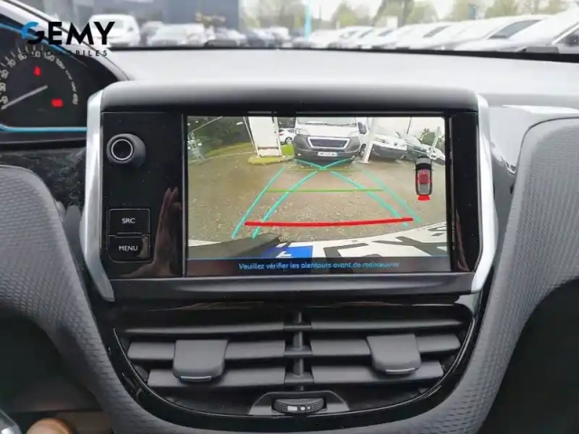 Peugeot 2008 1.2 puretech 110ch s&amp;s eat6 — photo 29
