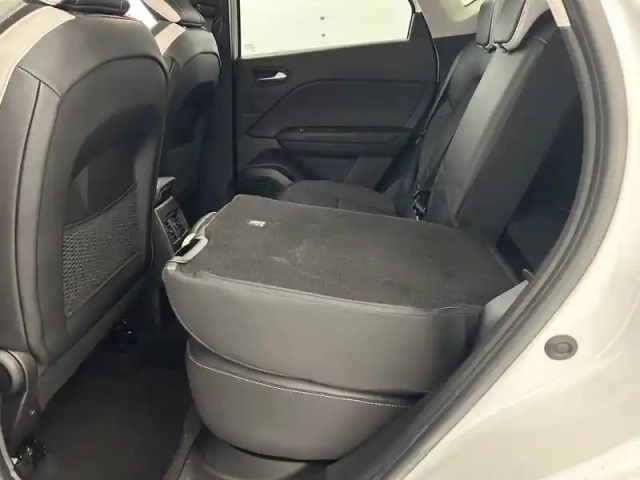 Renault Captur e-tech 145 - 21 — photo 29