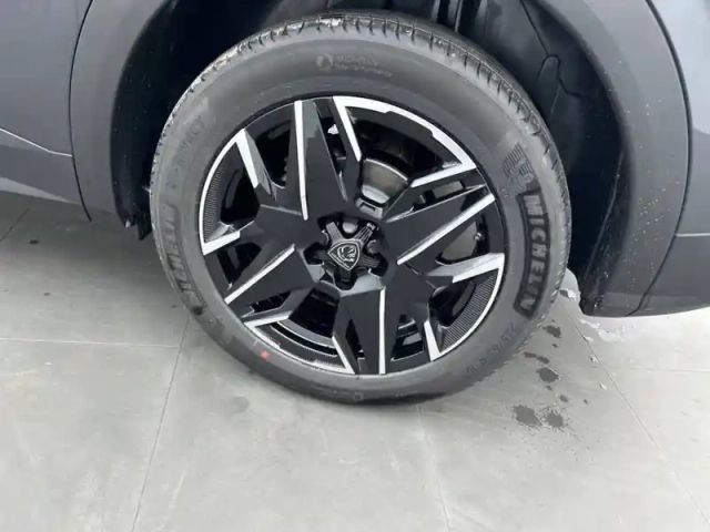 Peugeot 3008 hybrid 145 e-dcs6 — photo 40