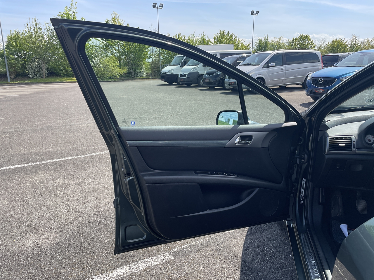 Peugeot 407 1.6 HDI110 NAVTEQ FAP occasion - Diesel - 2006 - 191 400 km - 3 990 € - Auneau (Eure-et-Loir) 992785871739 — photo 9