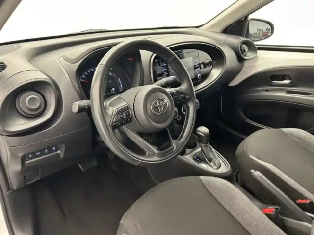 Toyota Aygo 1.0 s-cvt 72 dynamic — photo 16