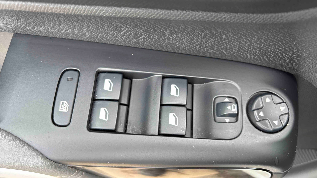 Citroen C5 Aircross PureTech 130 S&amp;S BVM6 — photo 17