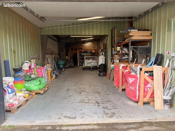 À LOUER - DÉPÔT PROFESSIONNEL DE 120 m² - CRAC'H (56)