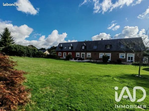 Maison familiale 8 pièces 251 m²