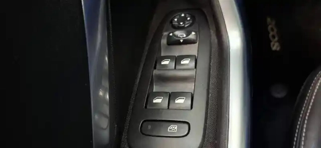 Peugeot 2008 1.2 puretech 110ch s&amp;s eat6 — photo 26