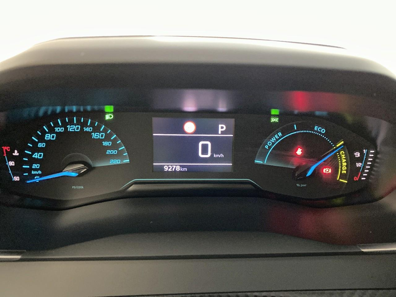 Peugeot 2008 hybrid 145 e-dcs6 style — photo 13