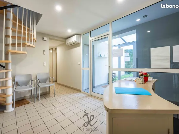 Local 61 m² Belin-Béliet
