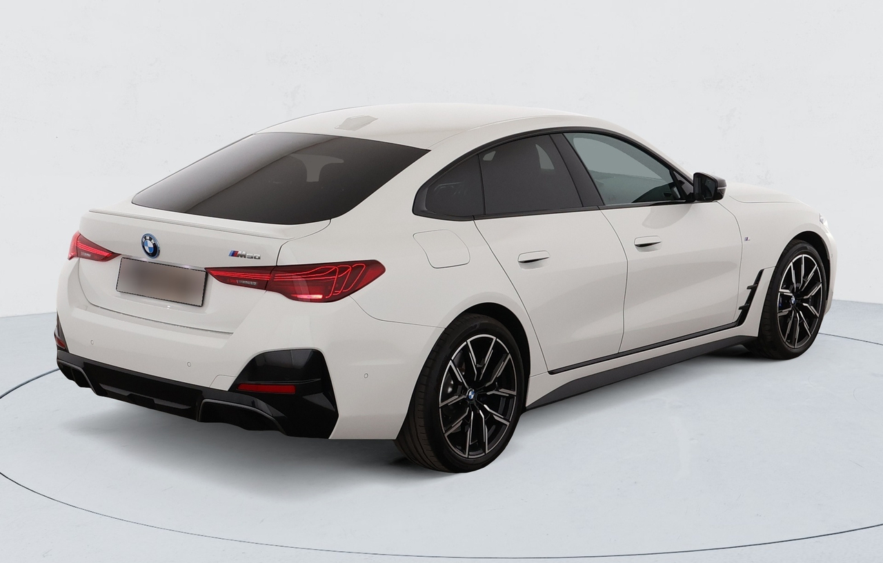 BMW I4 — photo 5