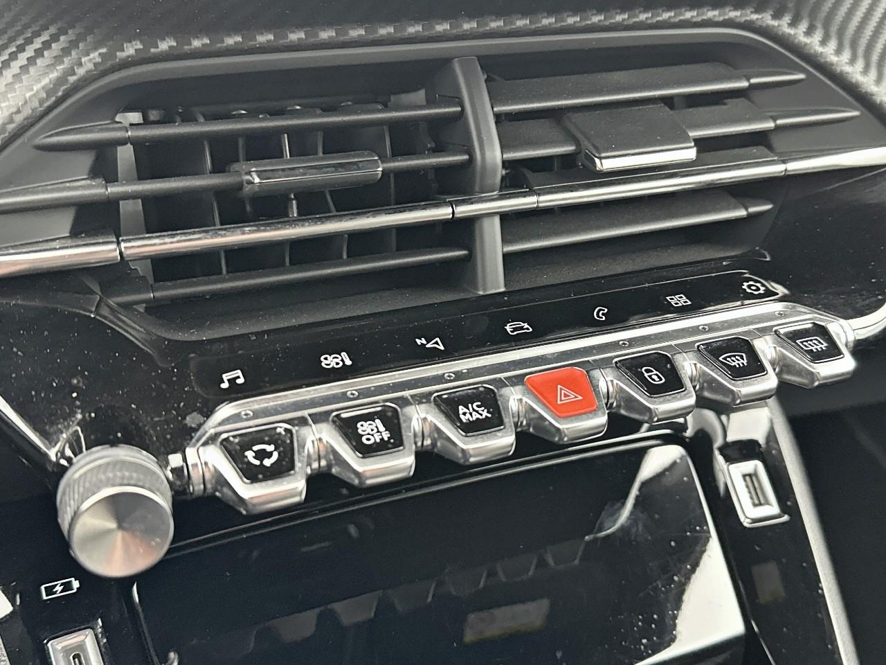 Peugeot 2008 puretech 130 s&s eat8 gt — photo 27