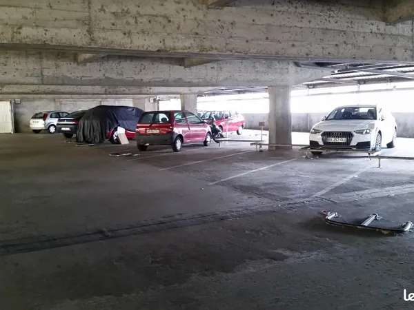 Parking agen a vendre