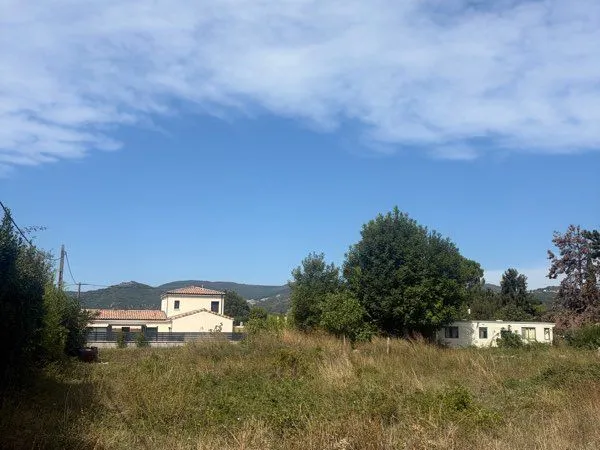 Terrain constructible