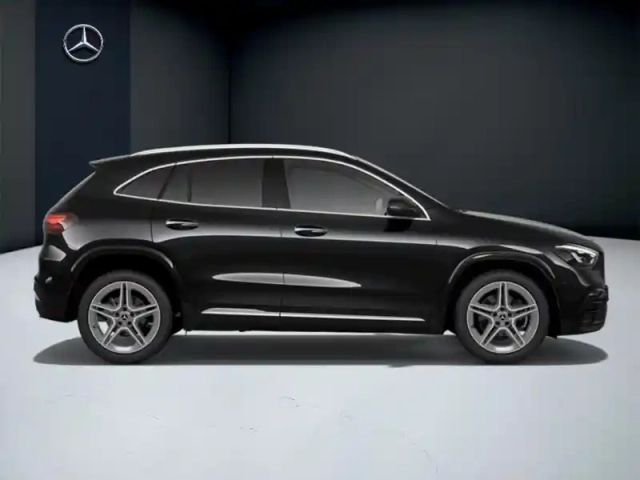 Mercedes Gla 200 d amg line — photo 6