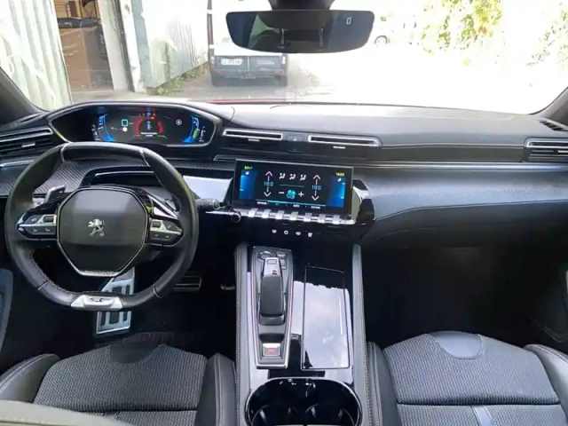 Peugeot 508 hybrid 225 e-eat8 — photo 15