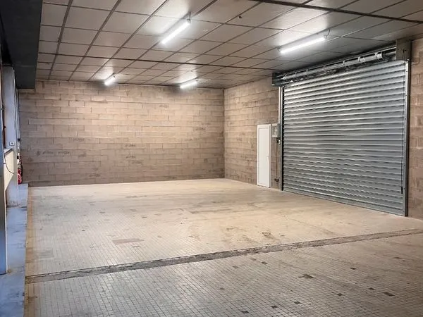 Box/garage 140m2