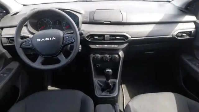 Dacia Sandero eco-g 100 — photo 9
