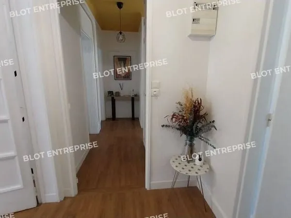 Bureaux 79 m²