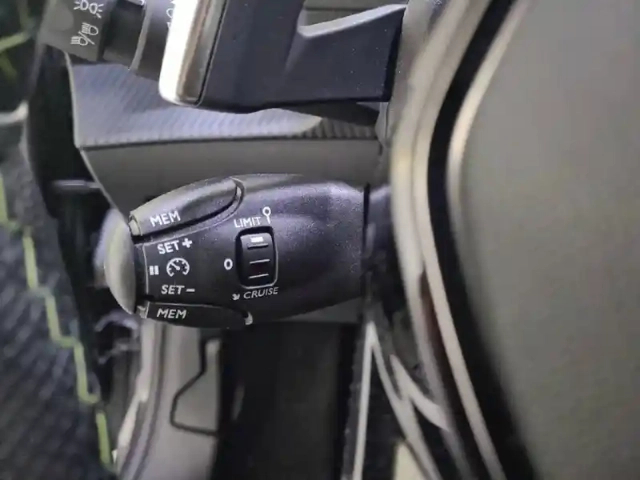 Peugeot 208 puretech 100 s&amp;s eat8 — photo 45