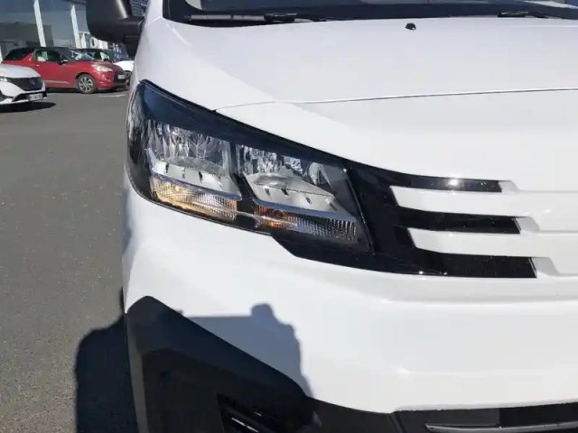 Peugeot Expert fgn m diesel 150 ch automatique — photo 16