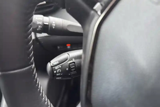 Peugeot 2008 puretech 100 s&amp;s bvm6 — photo 20