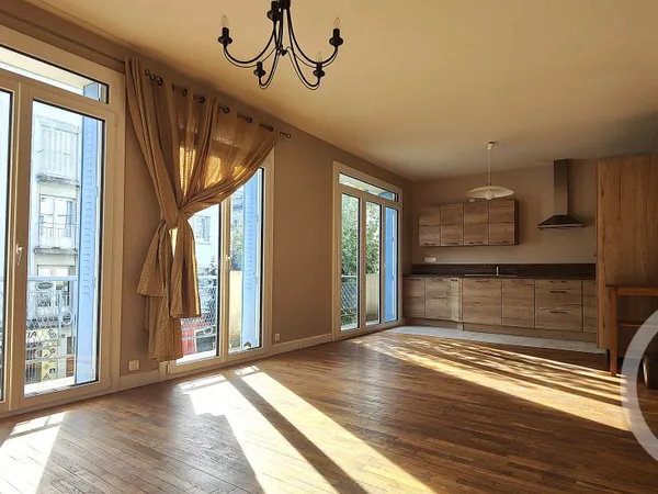Appartement 4 pièces 77 m²