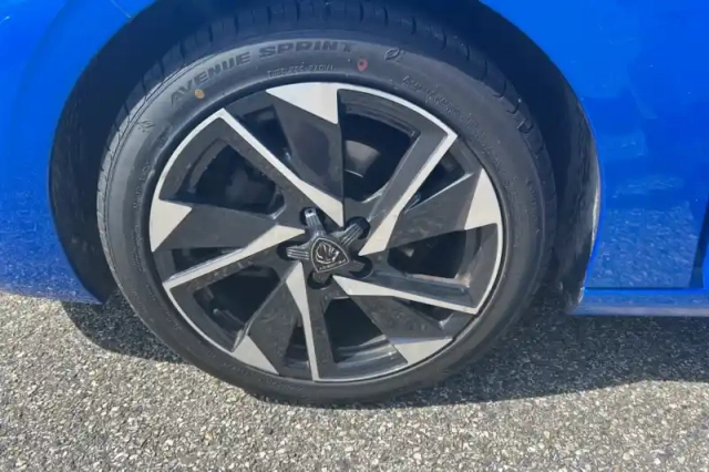 Peugeot 308 puretech 130ch s&amp;s eat8 — photo 10