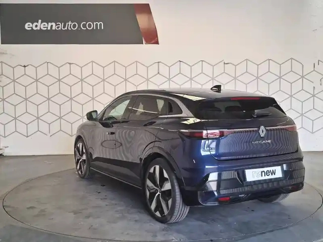 Renault Megane e-tech ev60 220 ch super charge — photo 3