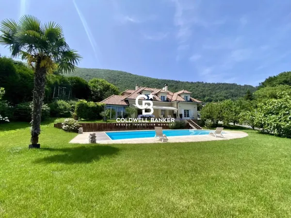 Maison de prestige à vendre à Monnetier Mornex 74560 - 313 m² av