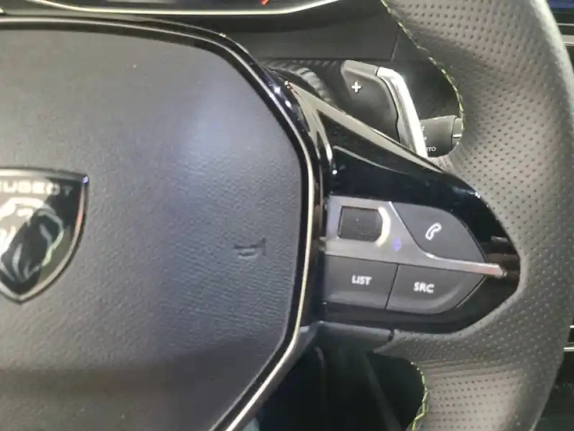 Peugeot 208 hybrid 110 e-dcs6 — photo 18