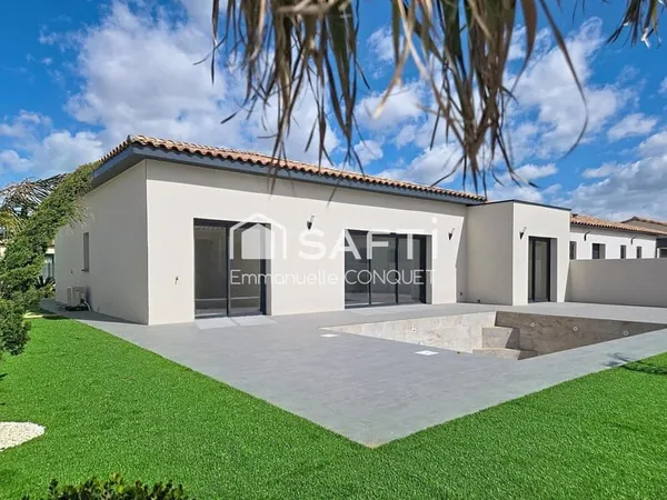 Maison neuve de 104 m², 3 chambres avec garage et piscine!