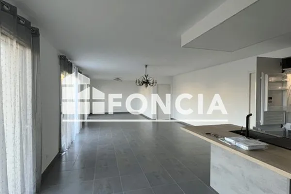 Maison Location Aubigné-Racan 4p 110m² 800€