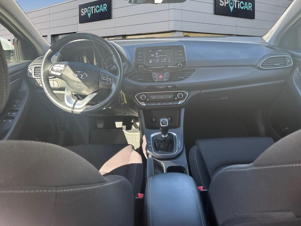 Hyundai I30 fastback 1.0 t-gdi 120ch business — photo 8