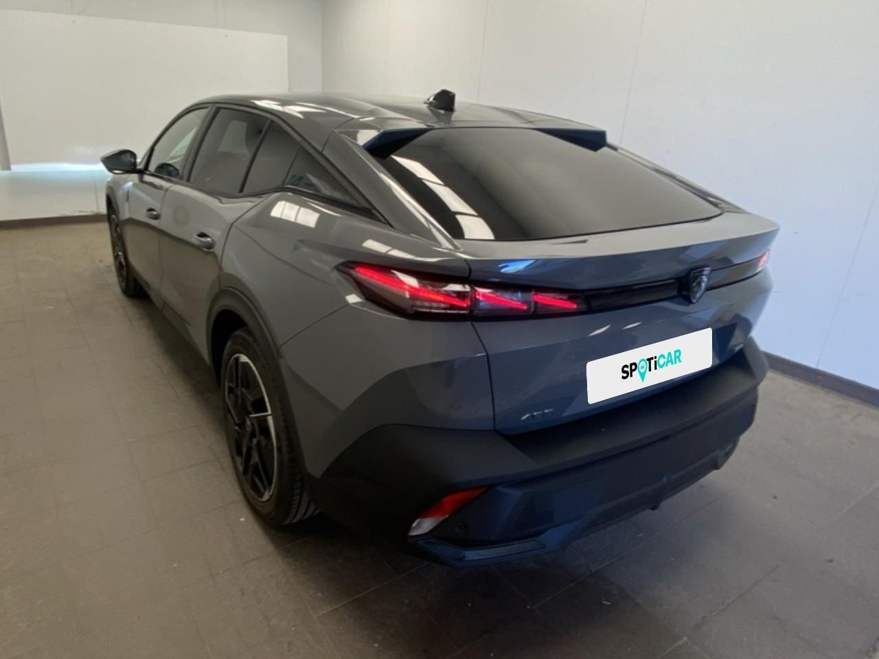 Peugeot 408 hybrid 145 e-dcs6 gt — photo 7
