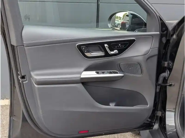 Mercedes Glc 300 de — photo 16