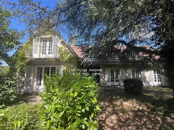 Maison 11 pièces 230 m²