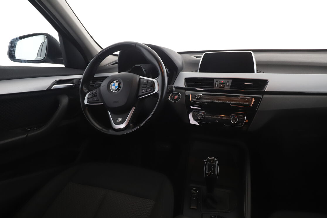 BMW X1 sDrive16d Business Design DKG7 — photo 12