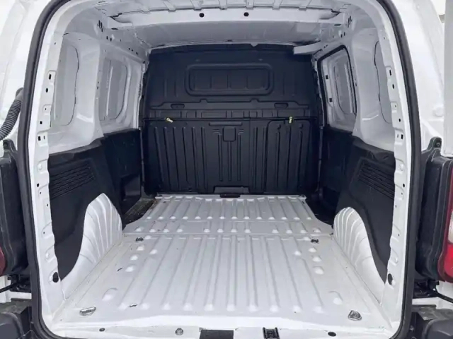 Opel Combo Cargo m 650 kg bluehdi 130 s&amp;s bvm6 — photo 8