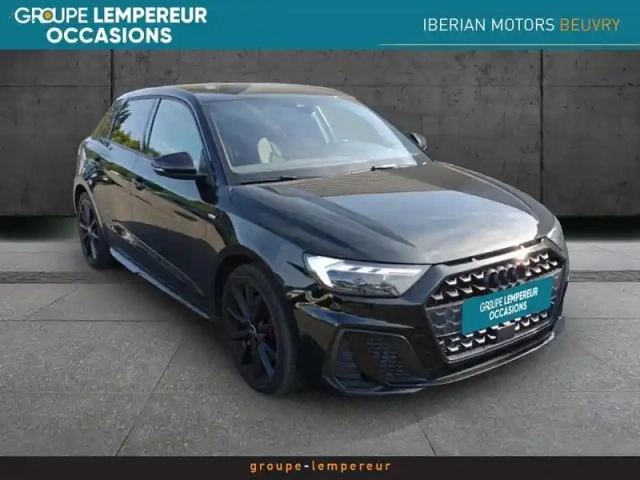 Audi A1 sportback 40 tfsi 207ch s line s tronic 7 — photo 2