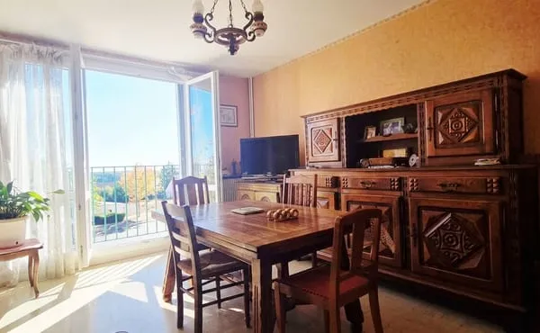 Appartement 4 pièces 3 chambres à Etampes RER C et TER direct Paris Austrerlitz en 30 minutes, tout 