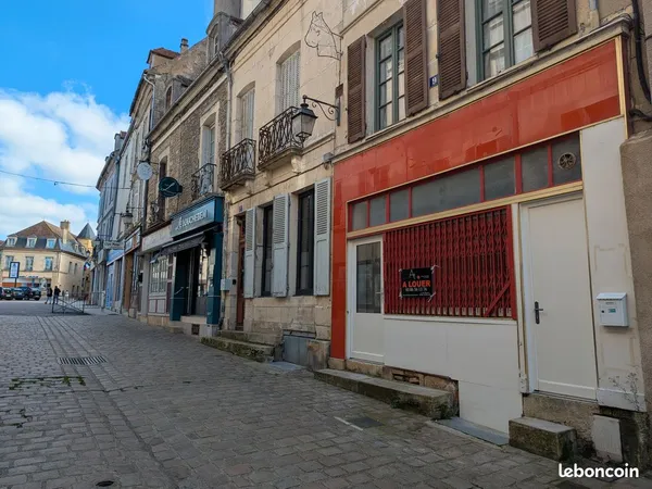 Local commercial ou professionnel - 9 rue du Marché - Avallon