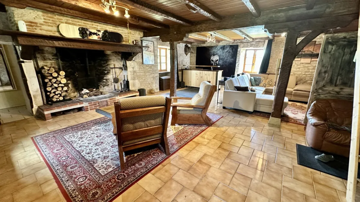 Photo 8