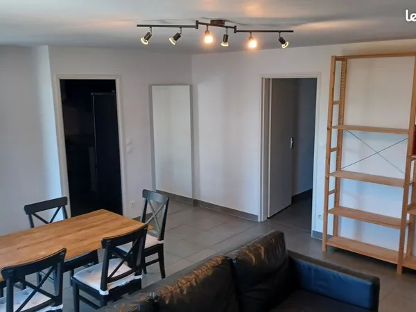 Appartement 90m2 - 3 chambres - 2 terrasses - 3 parkings