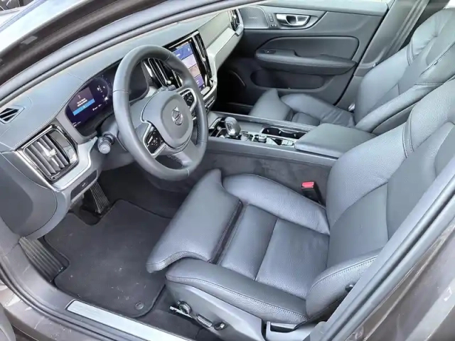 Volvo V60 b4 197 ch dct7 — photo 5