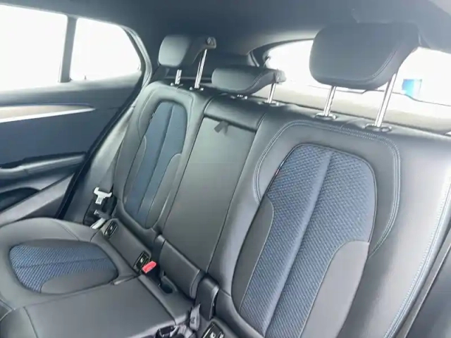Bmw X2 sdrive 18d 150 ch bva8 — photo 9