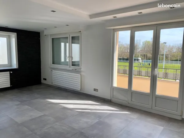 A Louer Duplex Lumineux Calme Terrasse