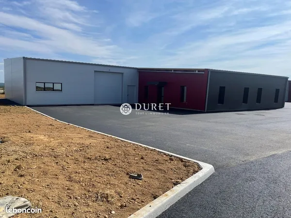 Local 310 m² Fontenay-le-Comte