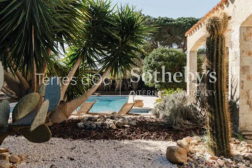Maison 8 pièces 258 m²