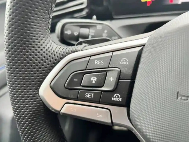 Volkswagen Tiguan 1.5 etsi 150ch dsg7 — photo 12