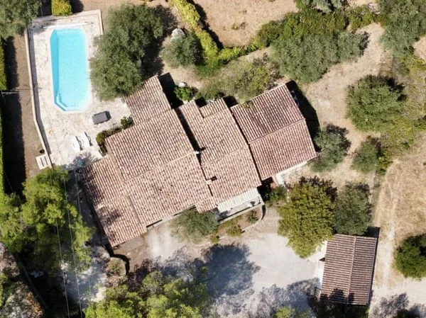 Maison de plain-pied 7 pièces 222 m²