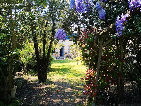 Maison echoppe 3 chambres avec jardin arboré